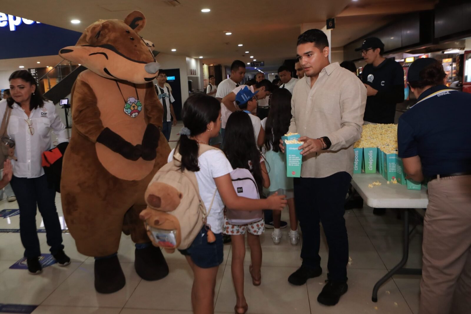 CLAUSURAN CON ÉXITO CURSOS “VERANO SIN TANTO CHORO” Y “BAAXLO’OP PAALALO’OP” EN PLAYA DEL CARMEN