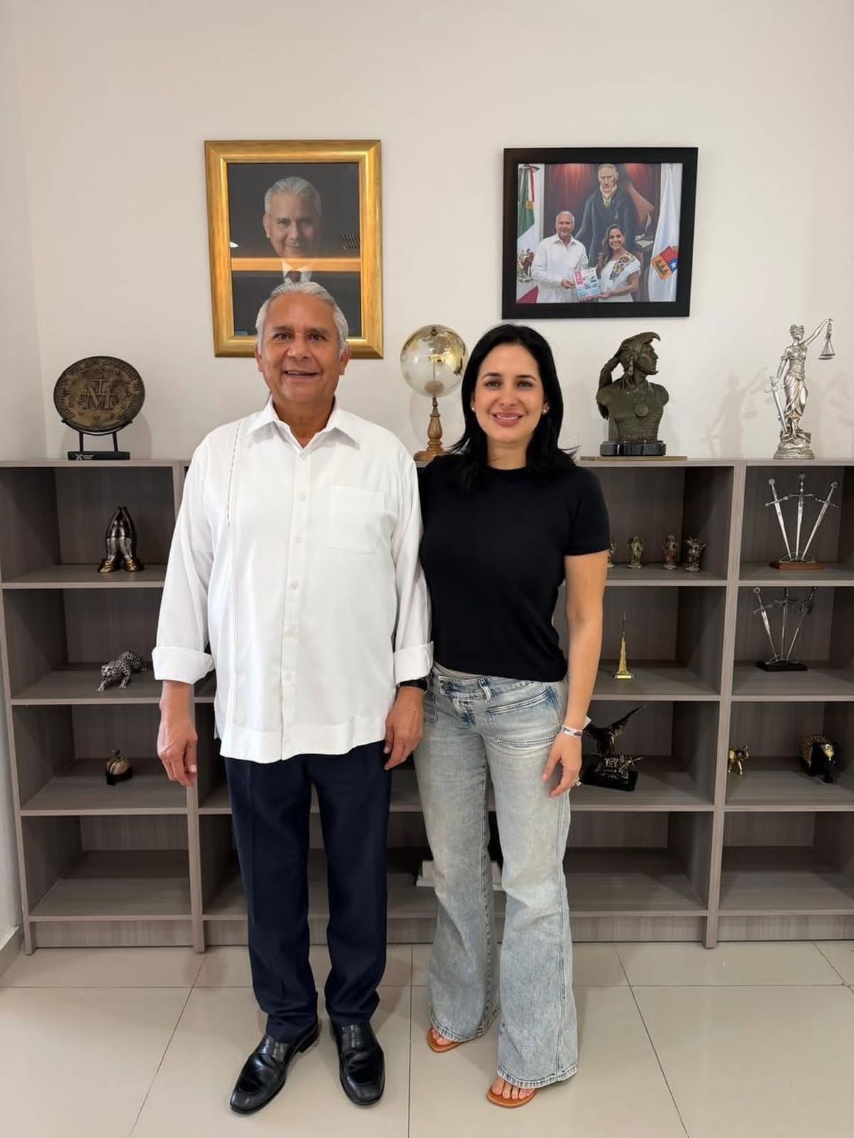 ESTEFANÍA MERCADO SE REÚNE CON EL FISCAL RACIEL LÓPEZ PARA FORTALECER LA ESTRATEGIA DE SEGURIDAD EN PLAYA DEL CARMEN