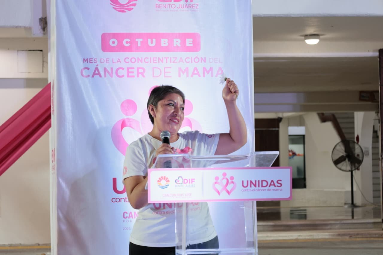 BENITO JUÁREZ SE PINTA DE ROSA PARA PROMOVER LA PREVENCIÓN DEL CÁNCER DE MAMA