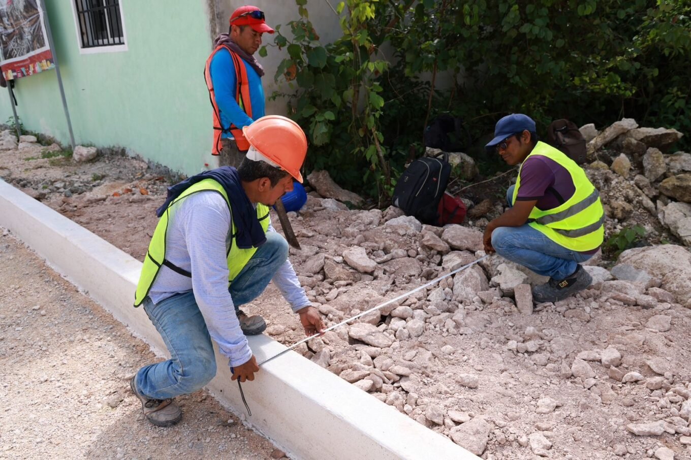 ATENEA GÓMEZ RICALDE SUPERVISA AVANCE DE OBRA INTEGRAL EN LA COLONIA PRIVANZA DE CIUDAD MUJERES