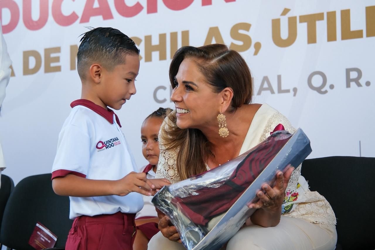DA INICIO MARA LEZAMA AL CICLO ESCOLAR 2026-2027 CON APOYO HISTÓRICO PARA LAS Y LOS ESTUDIANTES DE QUINTANA ROO