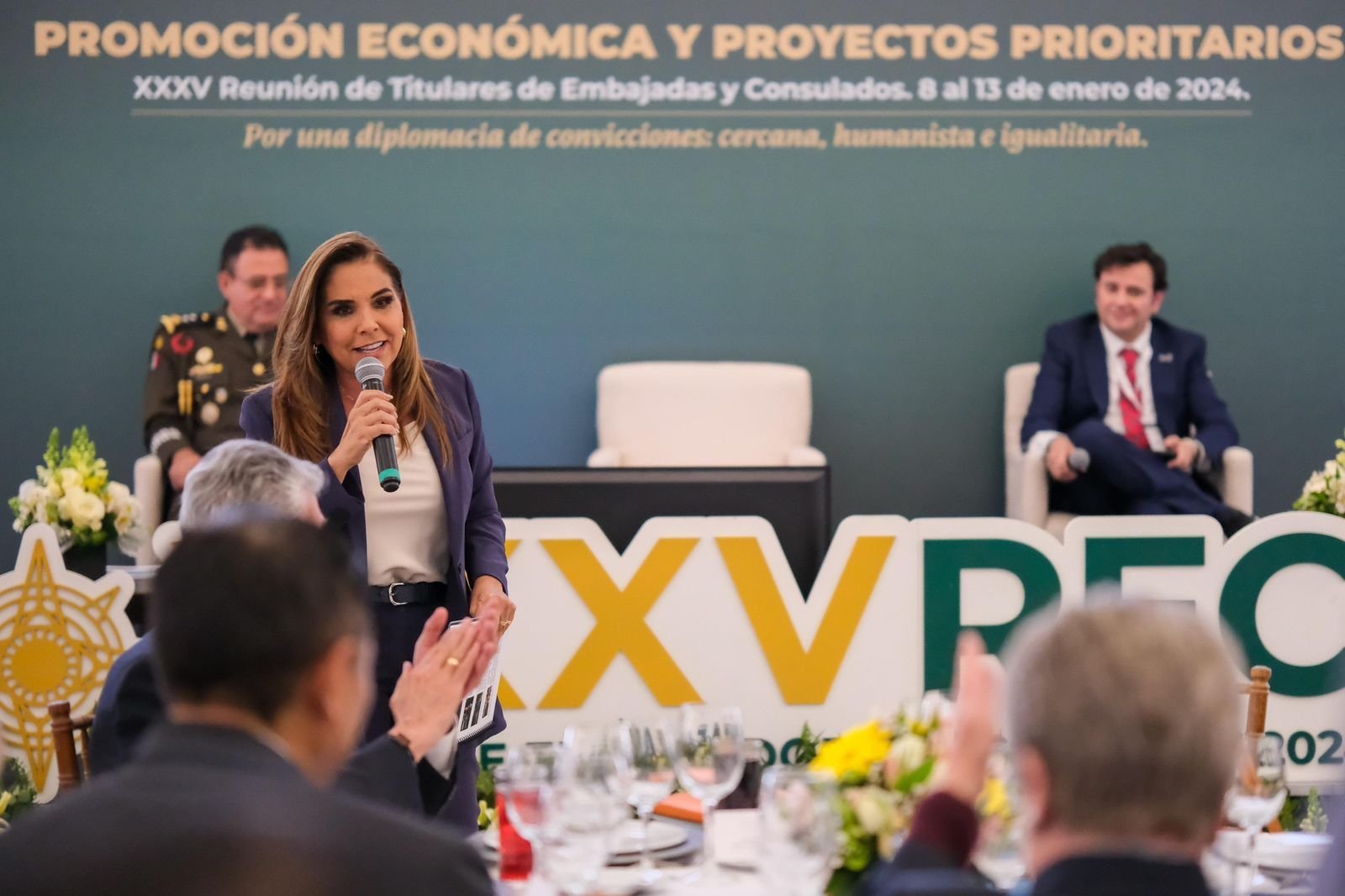 EXPONE MARA LEZAMA ANTE EMBAJADORES Y CÓNSULES, EL DESARROLLO CON JUSTICIA SOCIAL DEL TREN MAYA EN QUINTANA ROO
