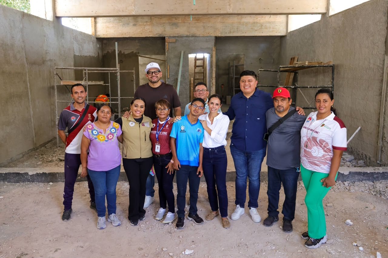 RECORRE ANA PATY PERALTA GIMNASIO INCLUSIVO PARA ATLETAS CANCUNENSES