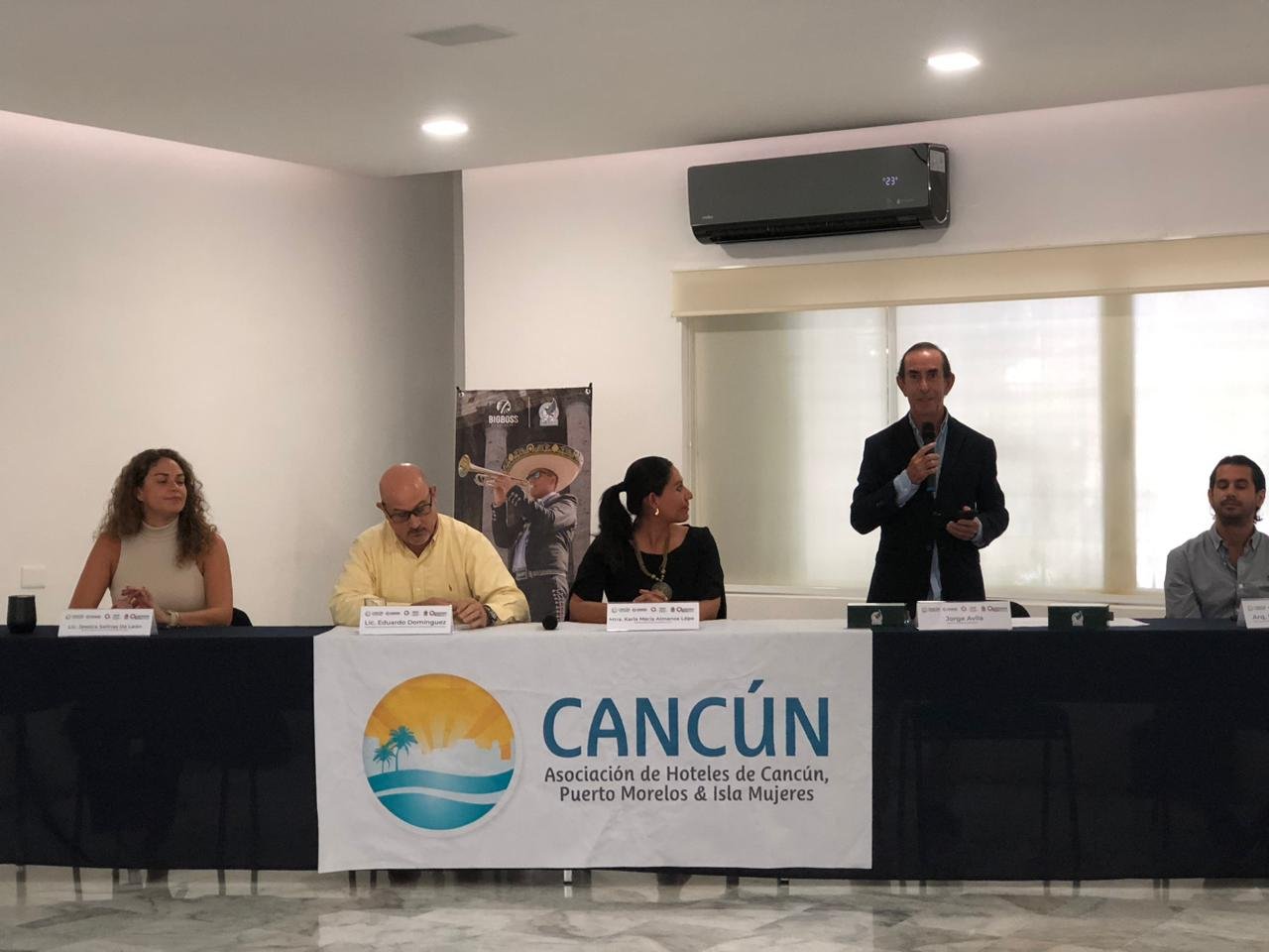 LANZAMIENTO DE LA COLECCIÓN DE LENTES DE SOL DE LA SELECCIÓN NACIONAL DE MÉXICO