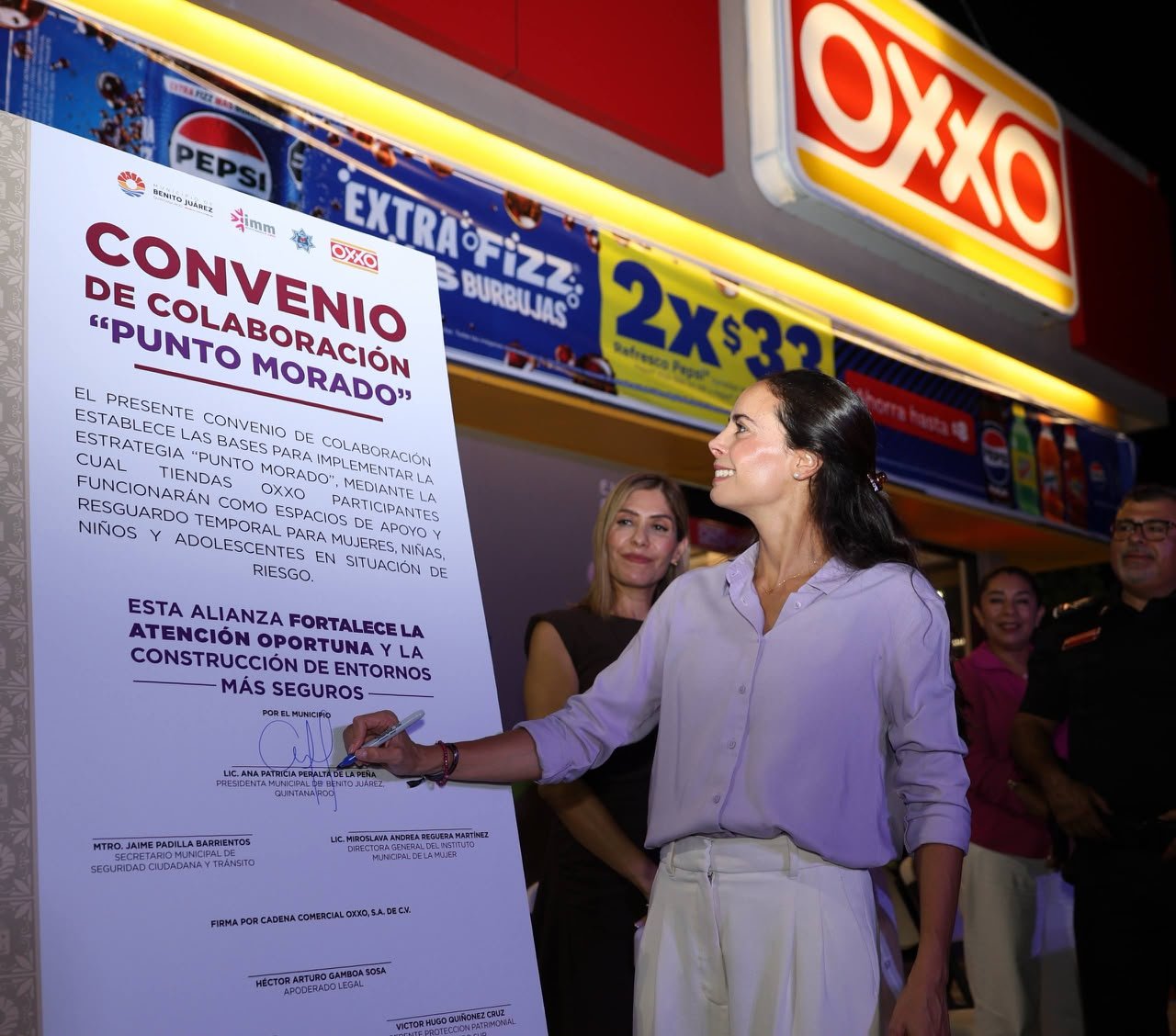 272 TIENDAS OXXO SE SUMAN COMO PUNTOS MORADOS PARA FORTALECER LA ATENCIÓN A MUJERES: ANA PATY PERALTA