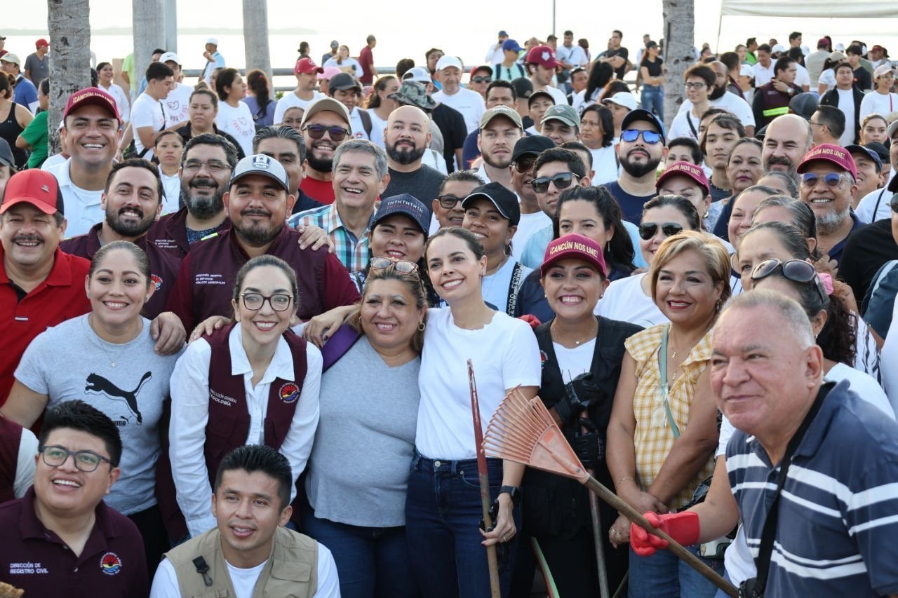 GOBIERNO DE BENITO JUÁREZ LIMPIA MALECÓN TAJAMAR