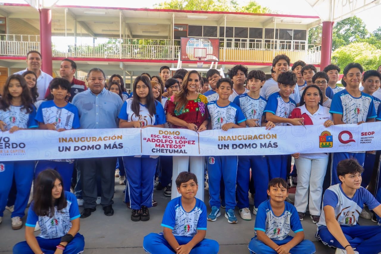 ENTREGA MARA LEZAMA NUEVO DOMO EN LA SECUNDARIA “ADOLFO LÓPEZ MATEOS” PARA FORTALECER LA INFRAESTRUCTURA EDUCATIVA EN CHETUMAL