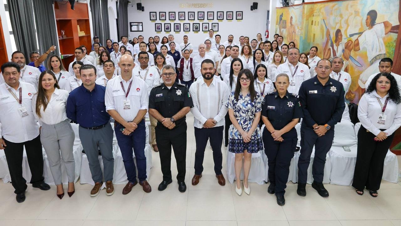 RECIBEN SERVIDORES PÚBLICOS DE CANCÚN CAPACITACIÓN SOBRE DELITOS EN MATERIA DE CORRUPCIÓN
