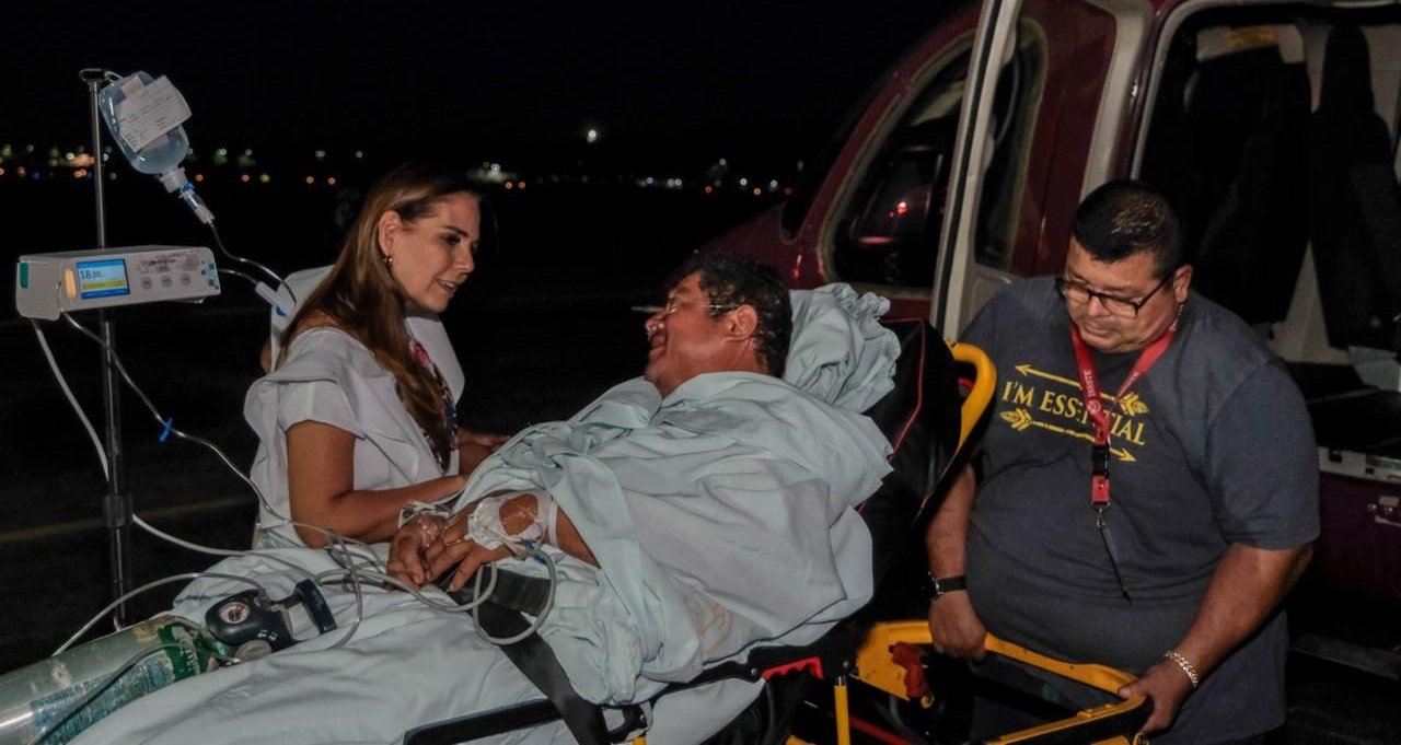 BOMBERO DE CHETUMAL SUPERA INFARTO TRAS SER TRASLADADO DE URGENCIA A CANCÚN POR INTERVENCIÓN DE MARA LEZAMA