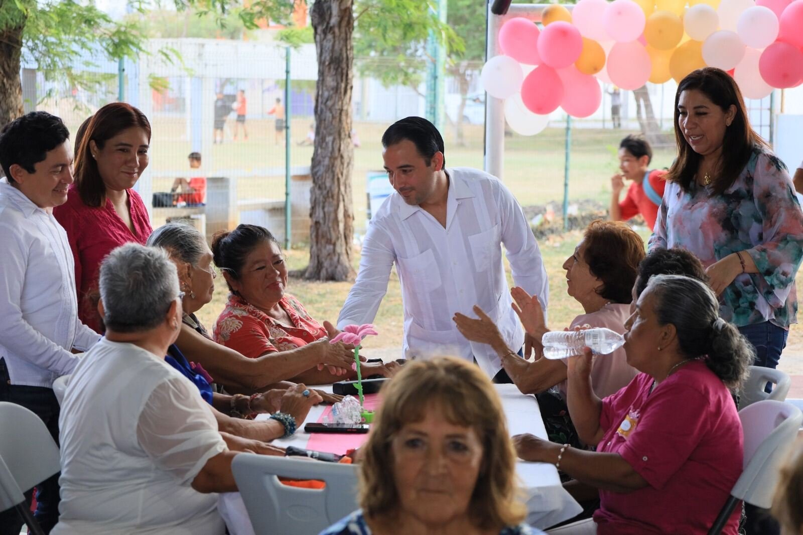 VELADA DEL DÍA DE LAS MADRES (PARA ADULTAS MAYORES)