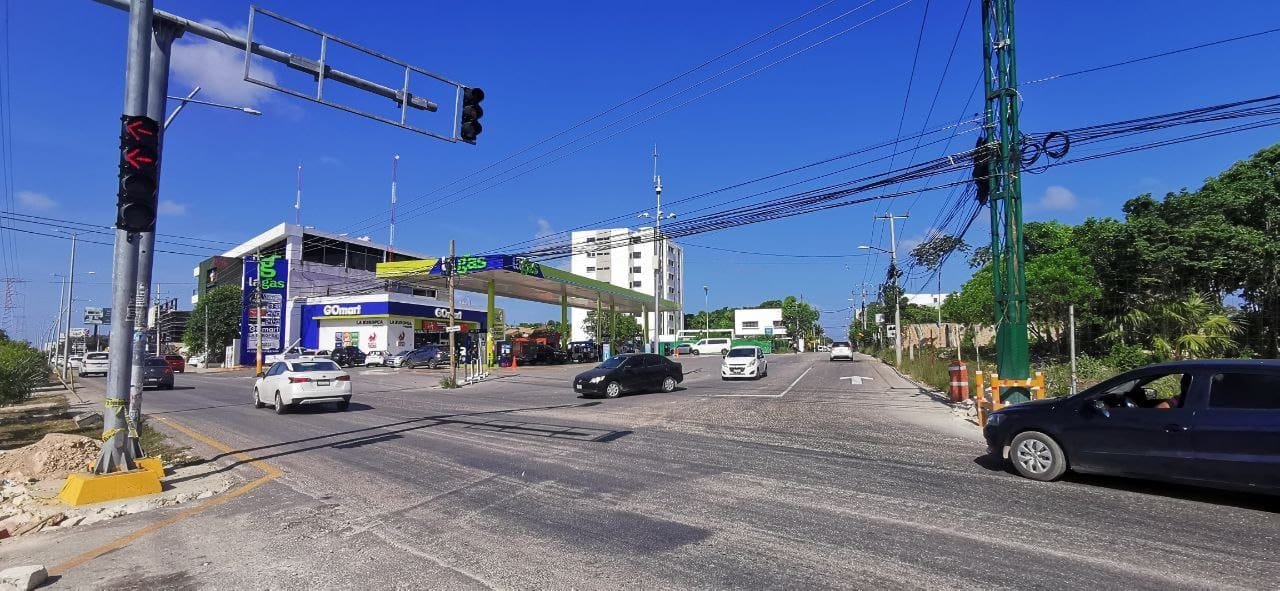 DEFINEN VÍAS ALTERNAS POR OBRAS ESTRATÉGICAS EN CANCÚN