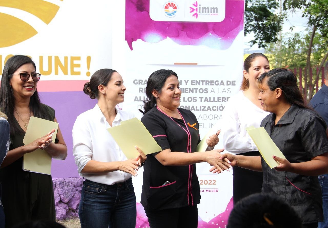 EMPODERA ANA PATRICIA PERALTA A MUJERES CON CAPACITACIÓN INTEGRAL