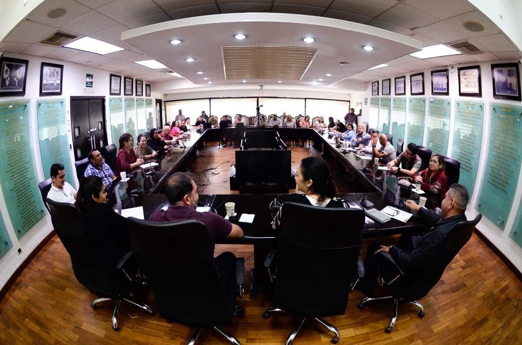 SE REVISAN LOS AVANCES DE LOS PROYECTOS QUE IMPLEMENTA LA ACTUAL ADMINISTRACIÓN