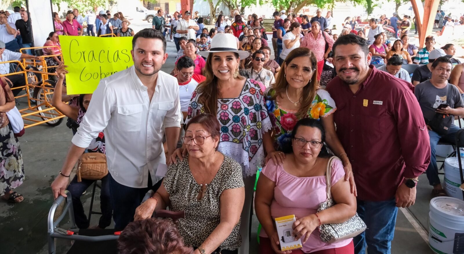 CON LA CARAVANA DEL BIENESTAR, MARA LEZAMA ACERCA LA JUSTICIA SOCIAL A VECINOS DE PAYO OBISPO EN CHETUMAL