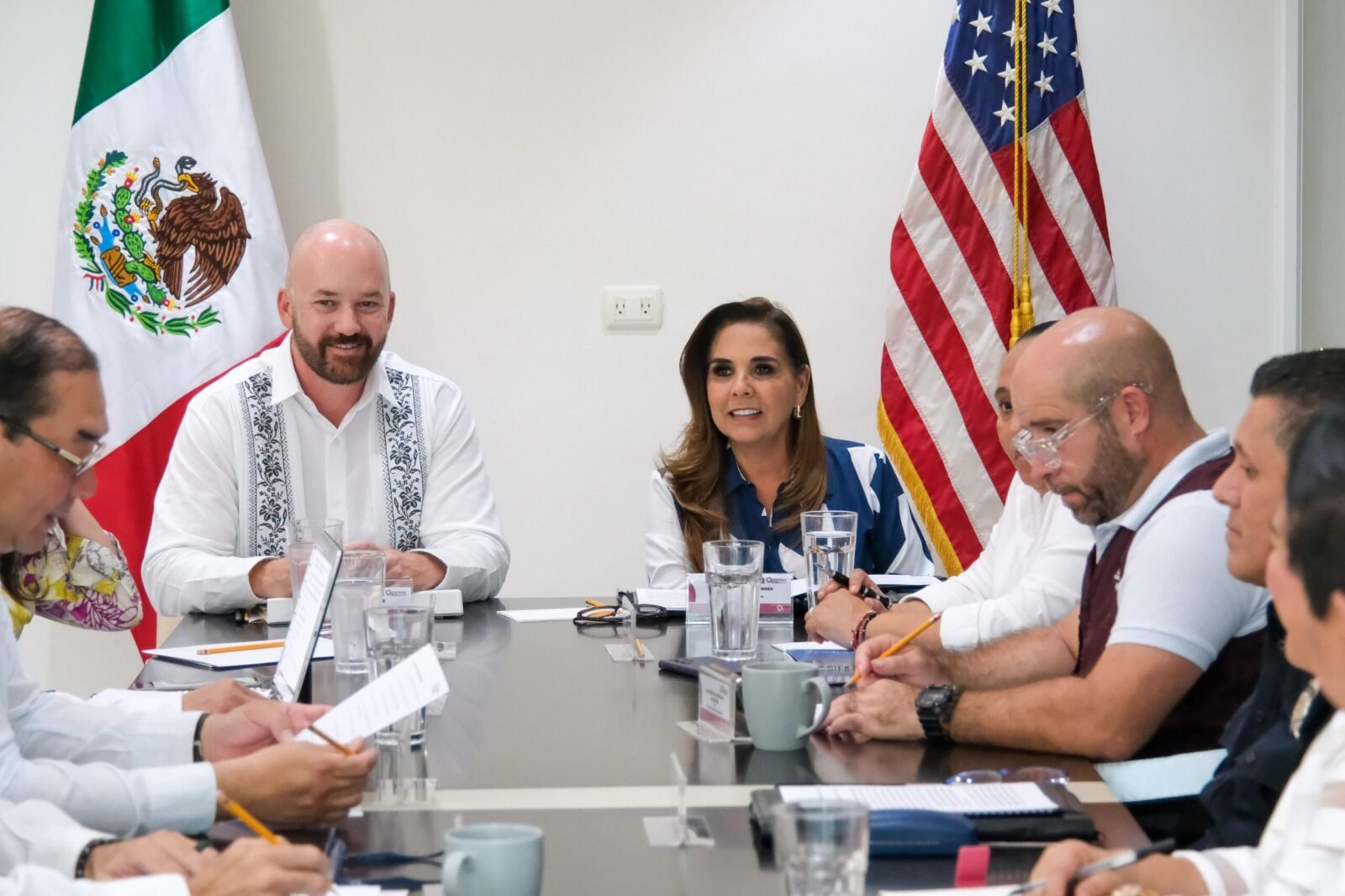 SE REÚNE MARA LEZAMA CON EL CÓNSUL DE EE.UU JUSTEN A. THOMAS PARA FORTALECER LA INVERSIÓN Y EL TURISMO EN QUINTANA ROO