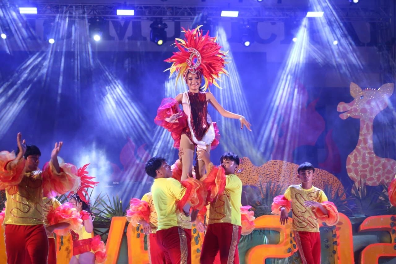 ISLA MUJERES CIERRA CON ÉXITO EL CARNAVAL “LOS ELEMENTOS DEL CARIBE" 2025