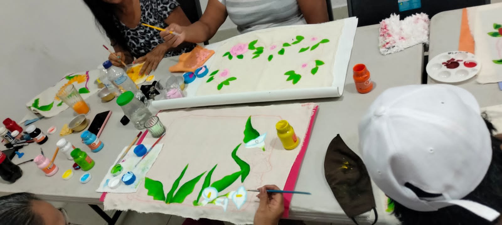 ATENEA GÓMEZ IMPULSA EL EMPODERAMIENTO DE LAS MUJERES A TRAVÉS DEL TALLER "APRENDIENDO Y EMPRENDIENDO"