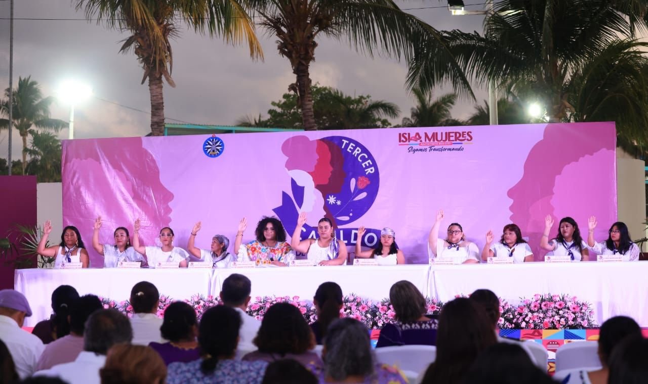 GOBIERNO MUNICIPAL DA VOZ LAS ISLEÑAS CON EL TERCER CABILDO DE MUJERES