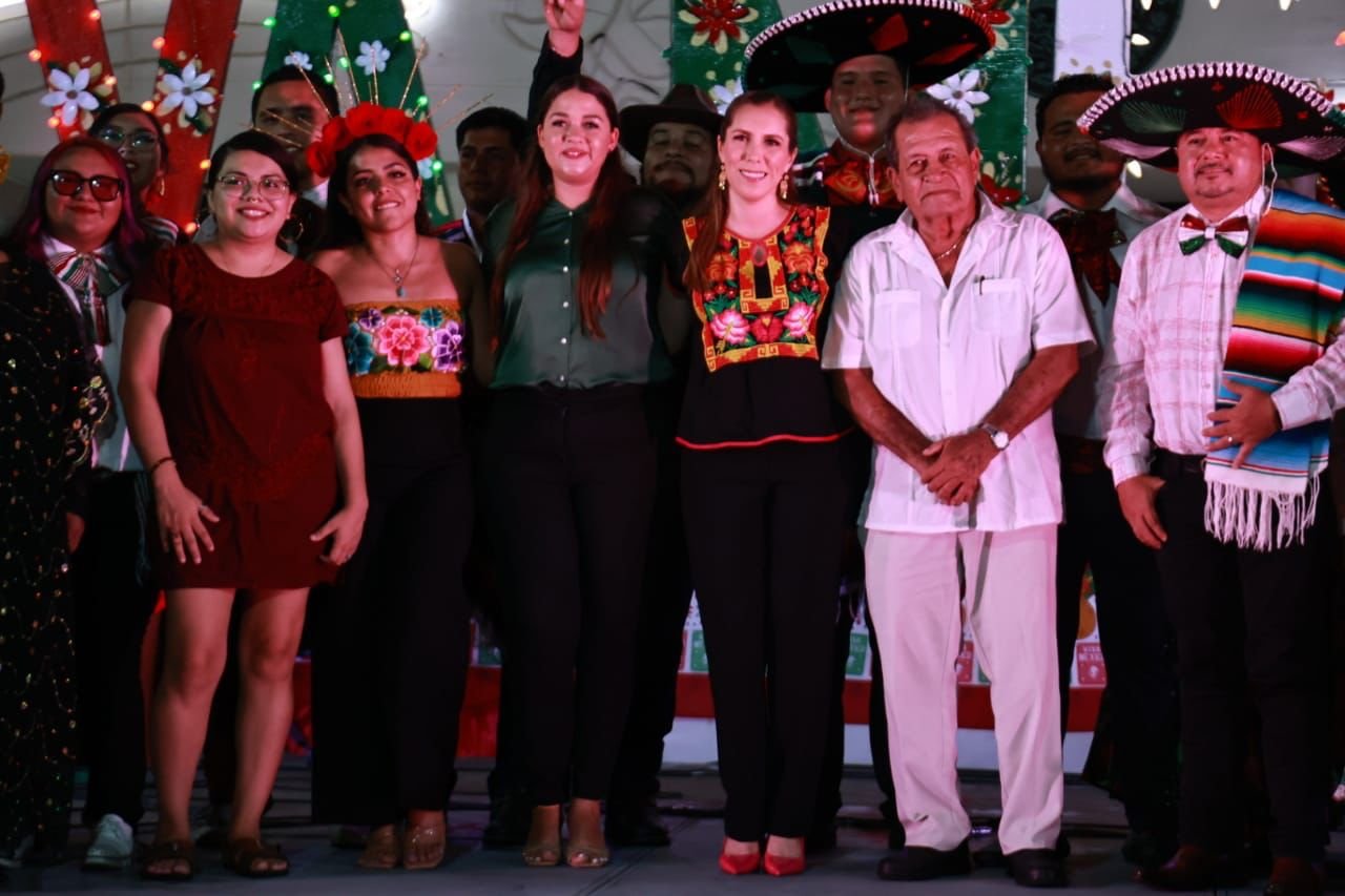 ATENEA GÓMEZ IMPULSA A LOS TALENTOS LOCALES CON EL CONCURSO ‘CÁNTALE A MÉXICO CON EL CORAZÓN’