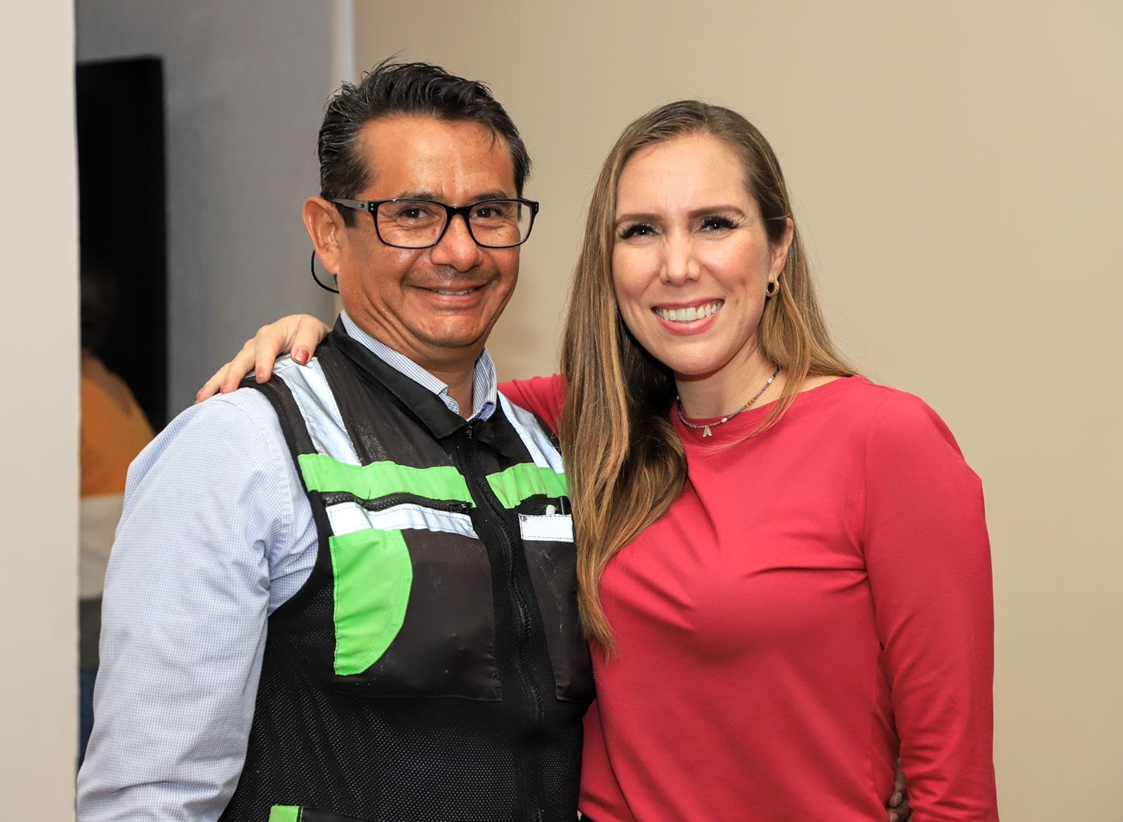 ATENEA GÓMEZ AGRADECE APOYO DE LA GOBERNADORA MARA LEZAMA PARA GESTIONAR OBRAS EN BENEFICIO DE ISLA MUJERES