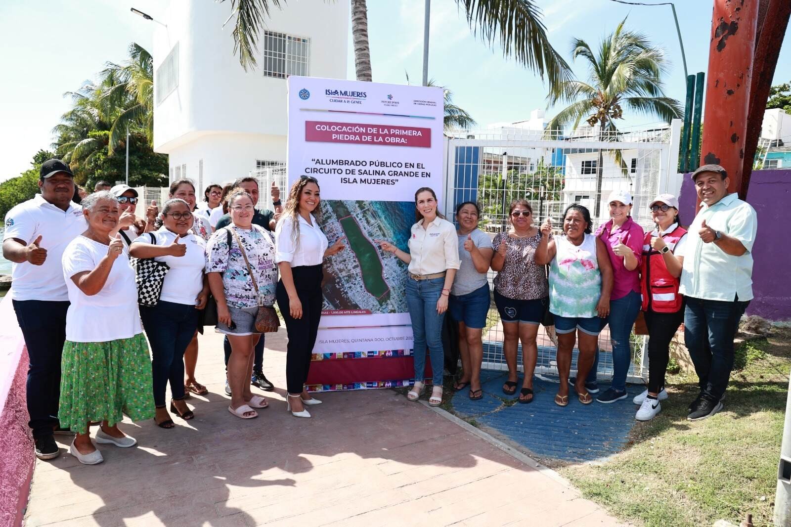 CON INVERSIÓN EN INFRAESTRUCTURA PARA LUMINARIAS EN EL CIRCUITO DE SALINA GRANDE, ATENEA GÓMEZ RICALDE FORTALECE LA SEGURIDAD Y EL BIENESTAR EN ISLA MUJERES