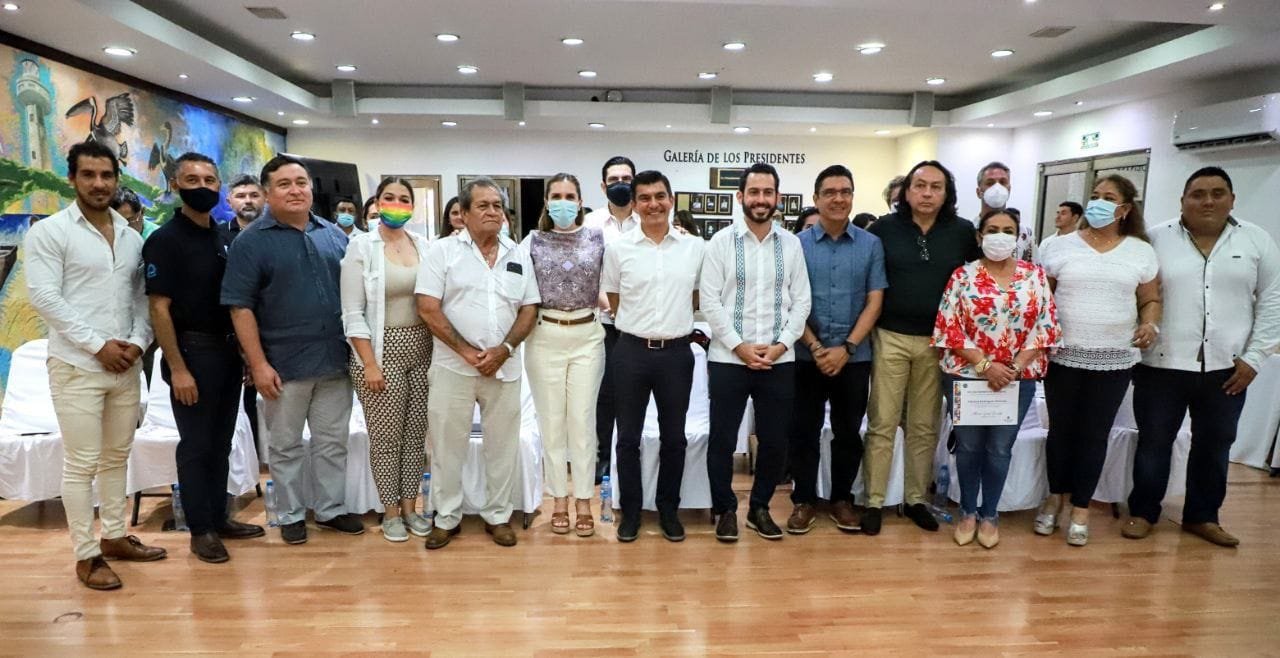 ATENEA GÓMEZ RICALDE TOMÓ PROTESTA AL COMITÉ CIUDADANO DE PUEBLOS MÁGICOS
