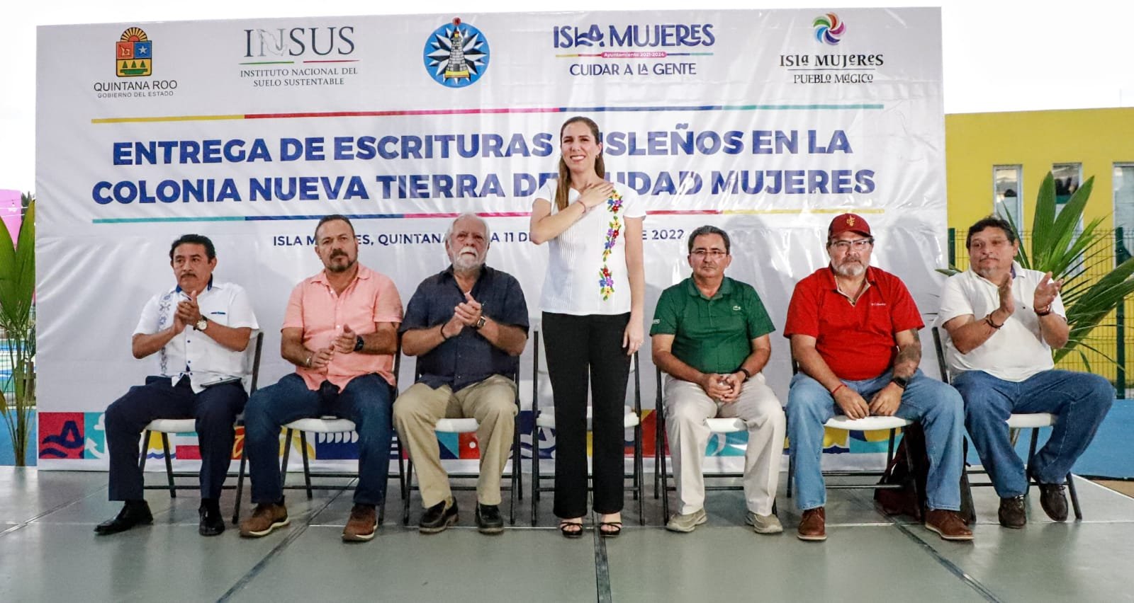 ENTREGA ATENEA LAS PRIMERAS ESCRITURAS PÚBLICAS A LA ASOCIACIÓN NUEVA TIERRA