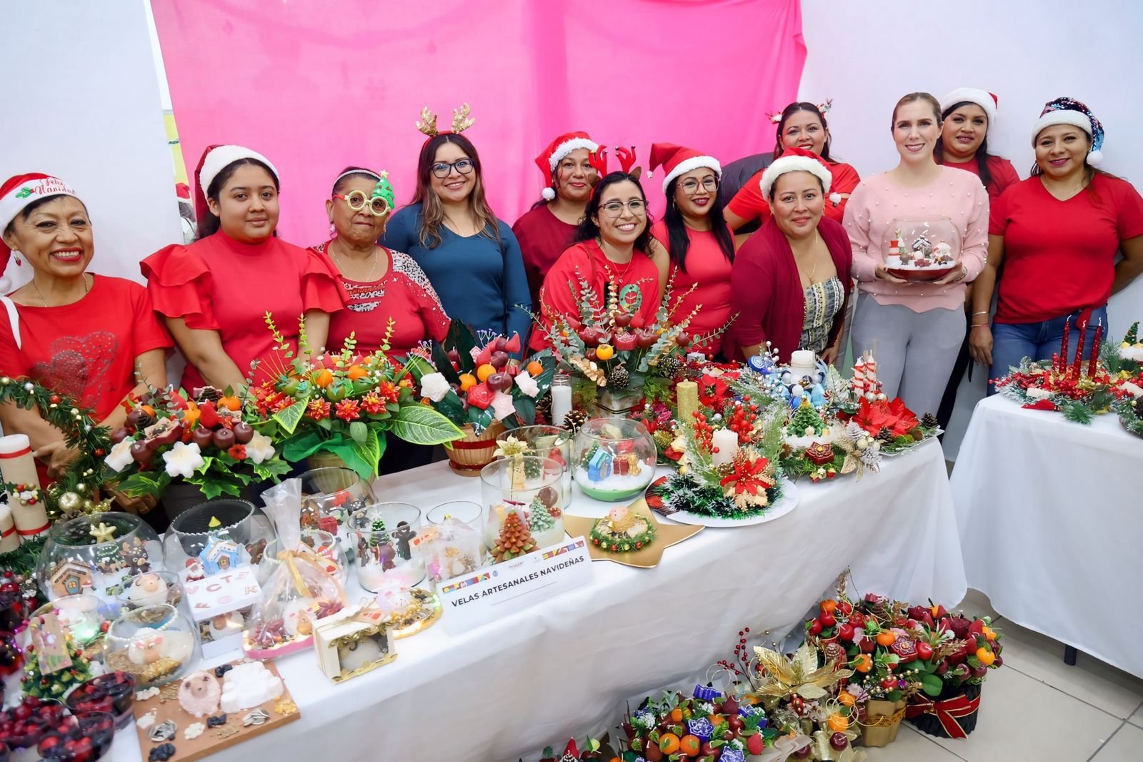ATENEA GÓMEZ RICALDE CLAUSURA 16 CURSOS DE CAPACITACIÓN EN ISLA MUJERES