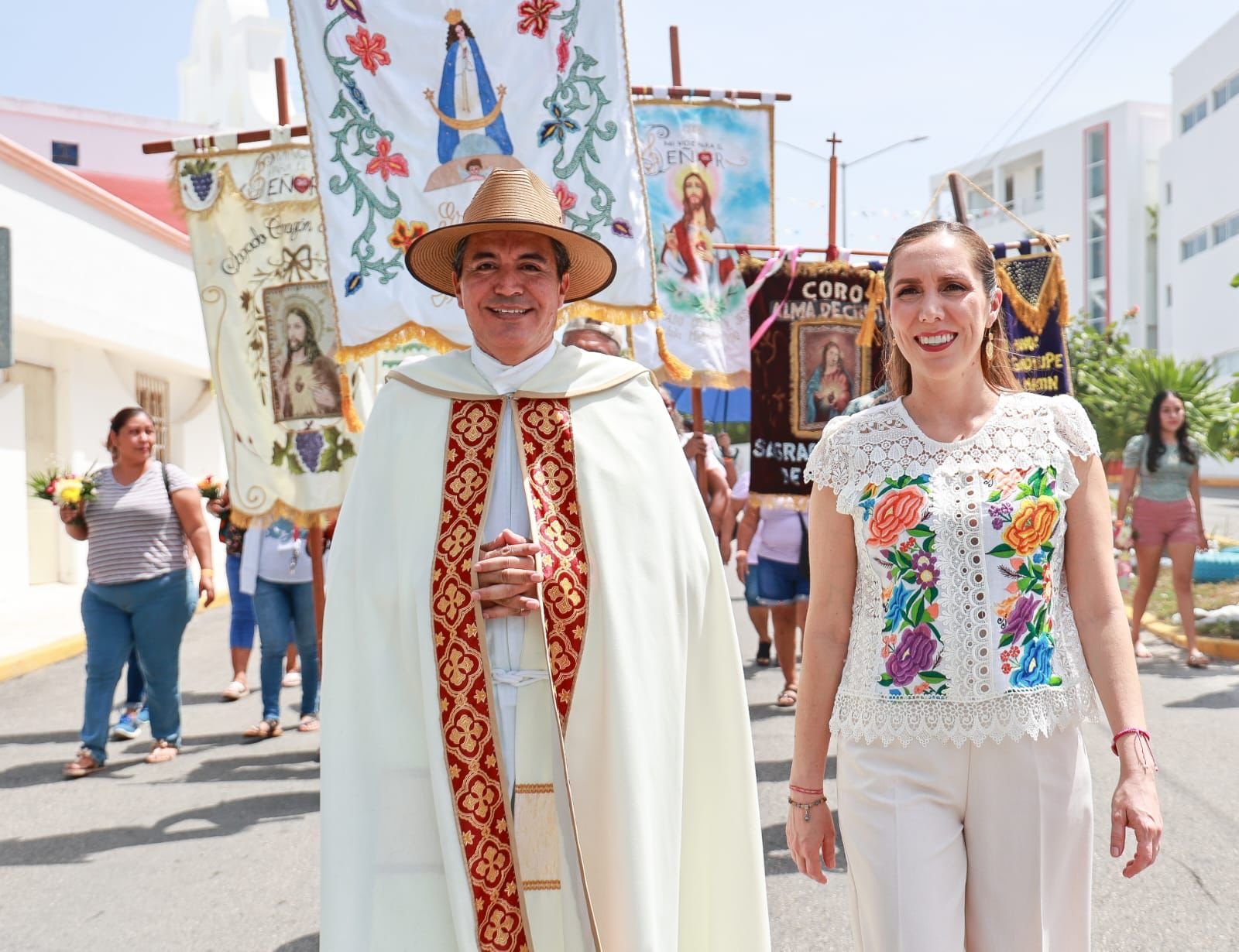 ATENEA GÓMEZ RICALDE ENCABEZA CEREMONIA DE CONMEMORACIÓN DEL XXIX ANIVERSARIO DE LA INMERSIÓN DE LA CRUZ DE LA BAHÍA