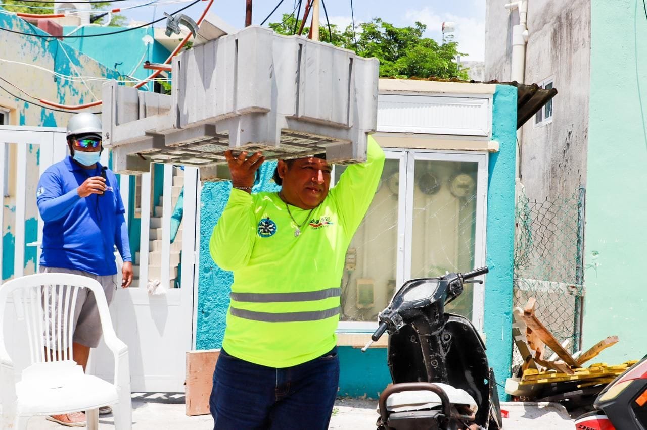 SE REFUERZAN ACCIONES DE LIMPIEZA EN LA COLONIA LOLBÉ DE ISLA MUJERES