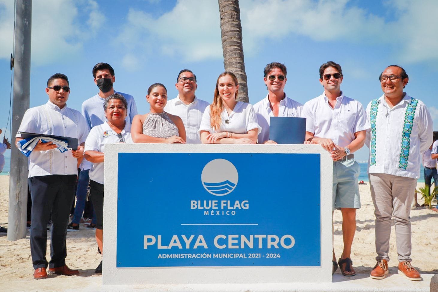 ISLA MUJERES IZA NUEVAMENTE LA BANDERA BLUE FLAG EN PLAYA CENTRO Y PLAYA NORTE