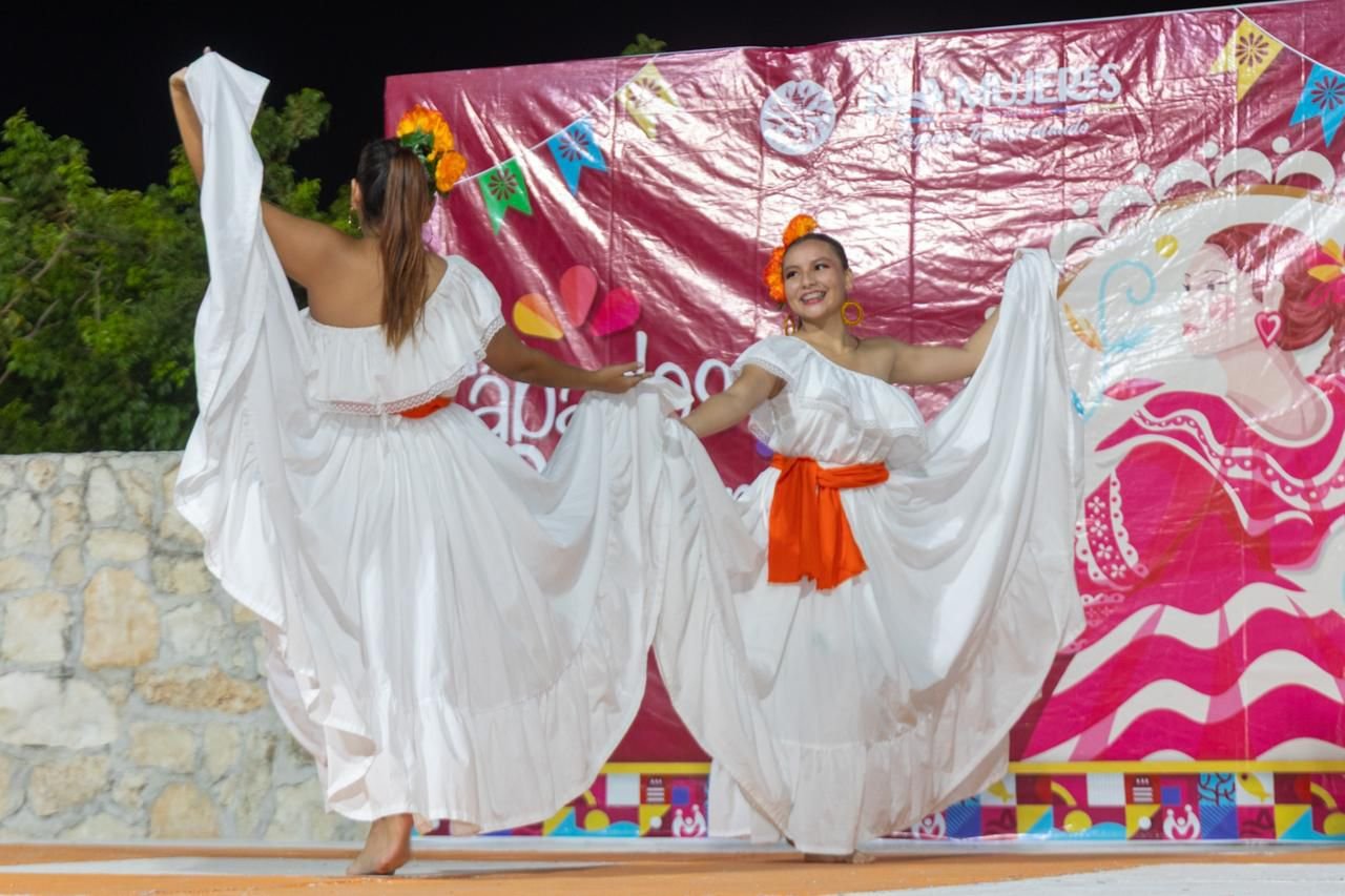 PROGRAMA “SÁBADOS CULTURALES” FORTALECE EL TEJIDO SOCIAL EN LA ZONA CONTINENTAL DE ISLA MUJERES