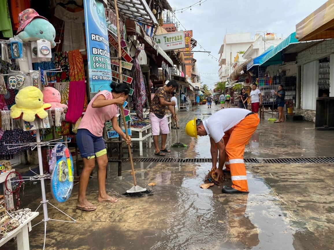 CONDICIONES ADVERSAS DEL CLIMA EN ISLA MUJERES