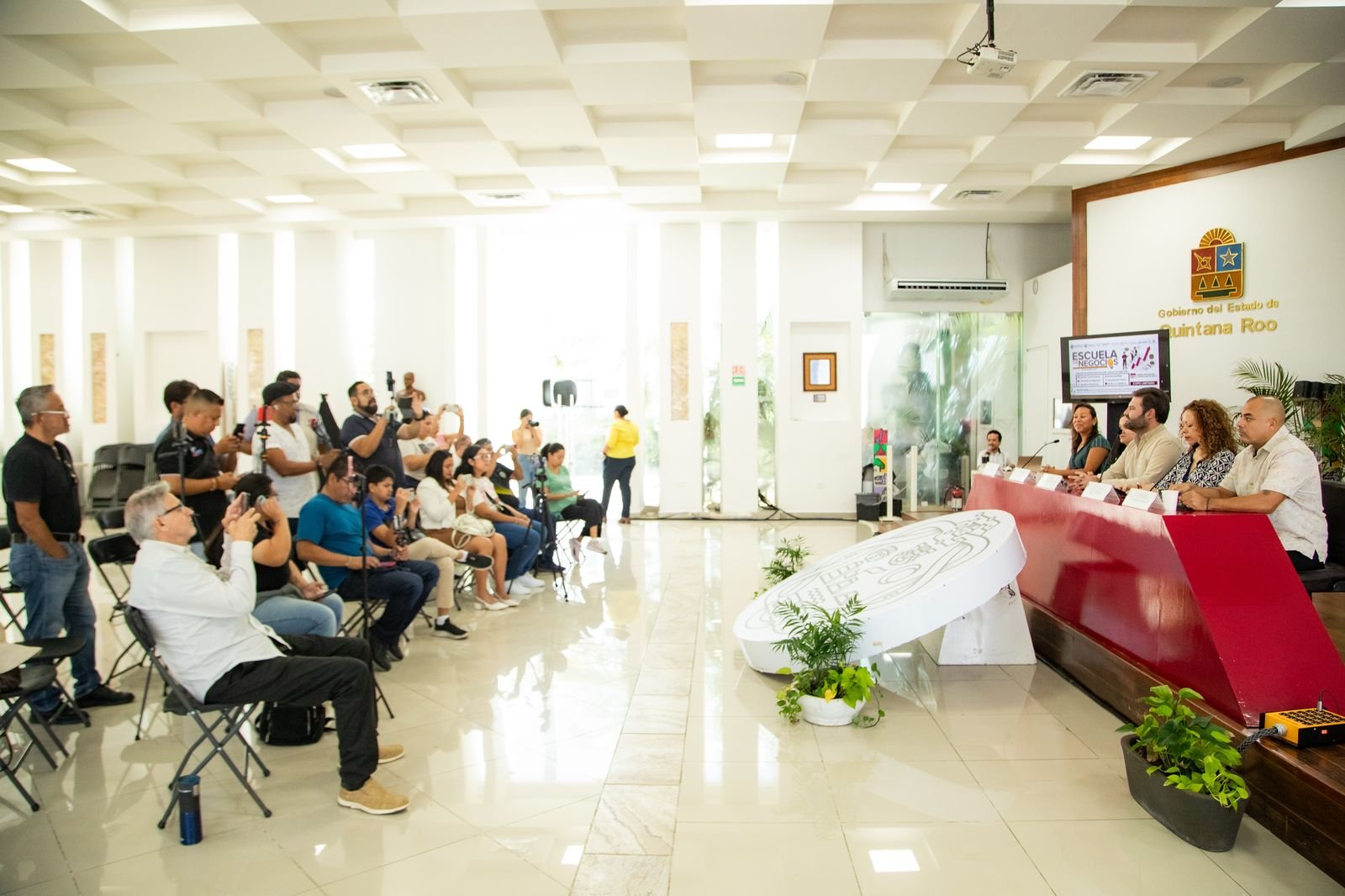 IMPULSA PLAYA DEL CARMEN PROGRAMA “ESCUELA DE NEGOCIOS” PARA EMPRENDEDORES