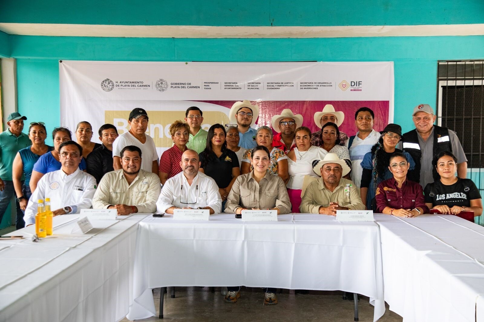 ESTEFANÍA MERCADO IMPULSA EL AUTOEMPLEO Y LLEVA ESPERANZA A MUJERES DE NUEVO NOH-BEC, UNA COMUNIDAD OLVIDADA POR AÑOS