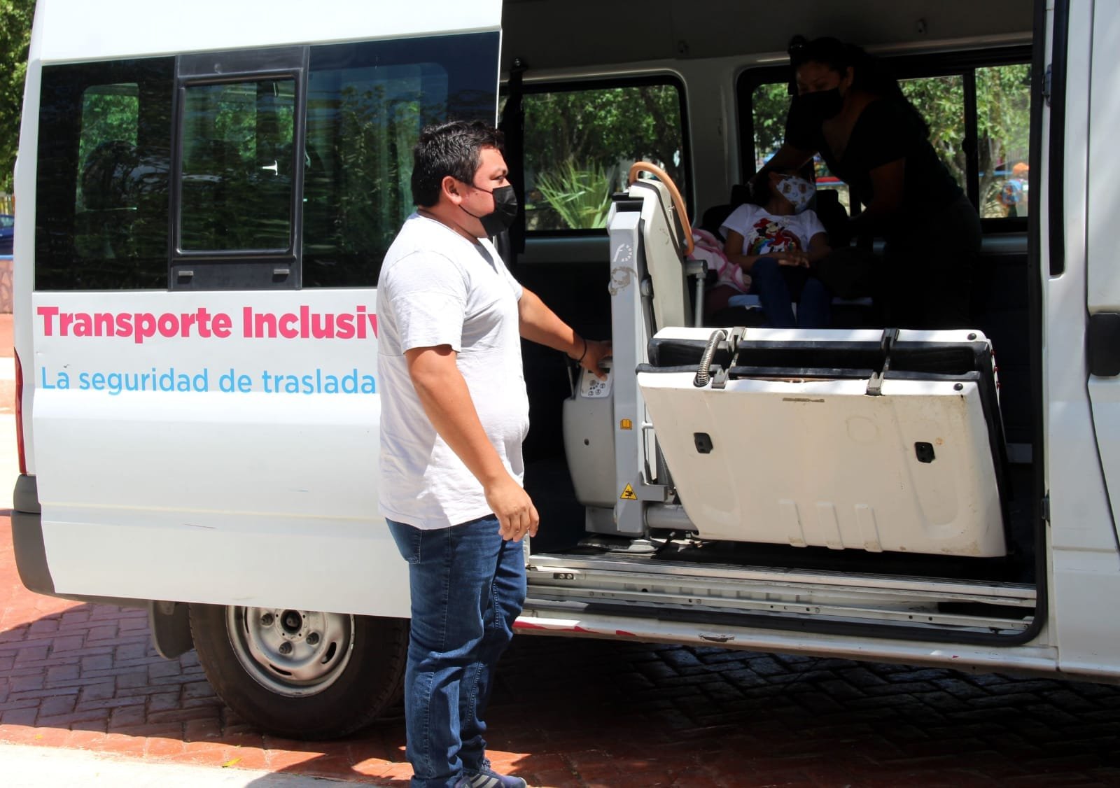 TRANSPORTE INCLUSIVO PARA PACIENTES DEL CRIM SOLIDARIDAD