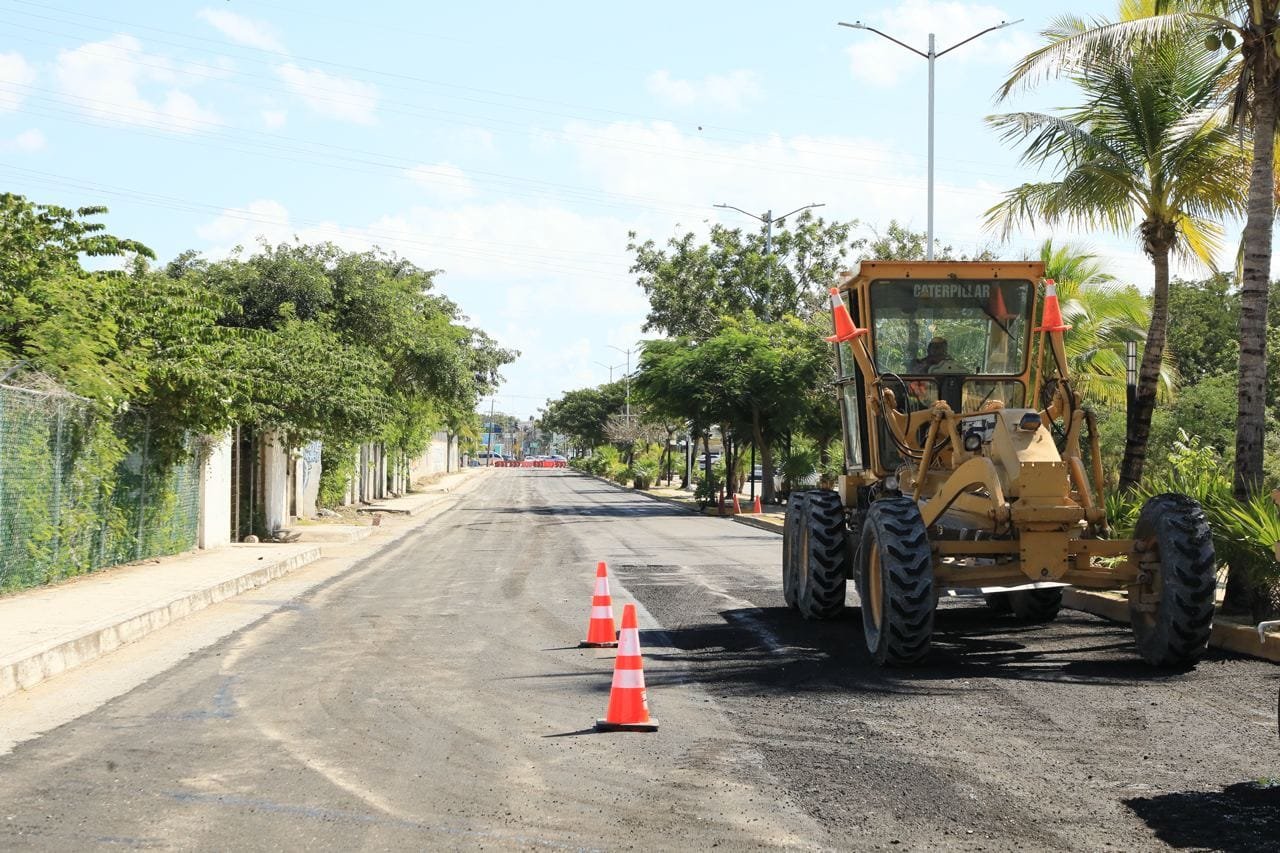GOBIERNO ESTATAL Y MUNICIPAL VAN POR MEJORES VIALIDADES, REHABILITAN PRINCIPALES AVENIDAS Y CALLES