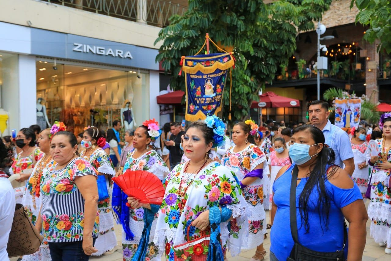 AL RITMO DE LA JARANA CONCLUYERON LAS ACTIVIDADES REGIONALES Y RELIGIOSAS DE LA FERIA PLAYA DEL CARMEN
