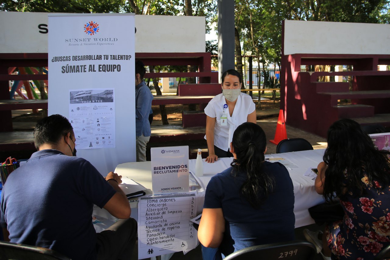 GOBIERNO DE SOLIDARIDAD REACTIVA LA ECONOMÍA CON FERIA MUNICIPAL DEL EMPLEO EN VILLAS DEL SOL