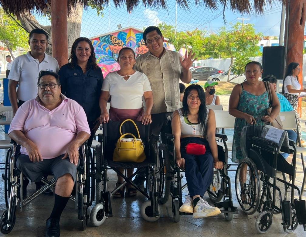 BRINDA DIF SOLIDARIDAD ASISTENCIA SOCIAL A LAS PERSONAS QUE MÁS LO NECESITAN