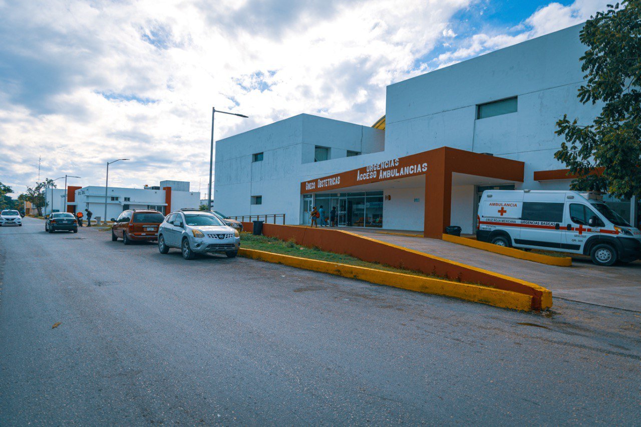 CONSTRUIRÁ GOBIERNO BANQUETAS DE HOSPITAL GENERAL