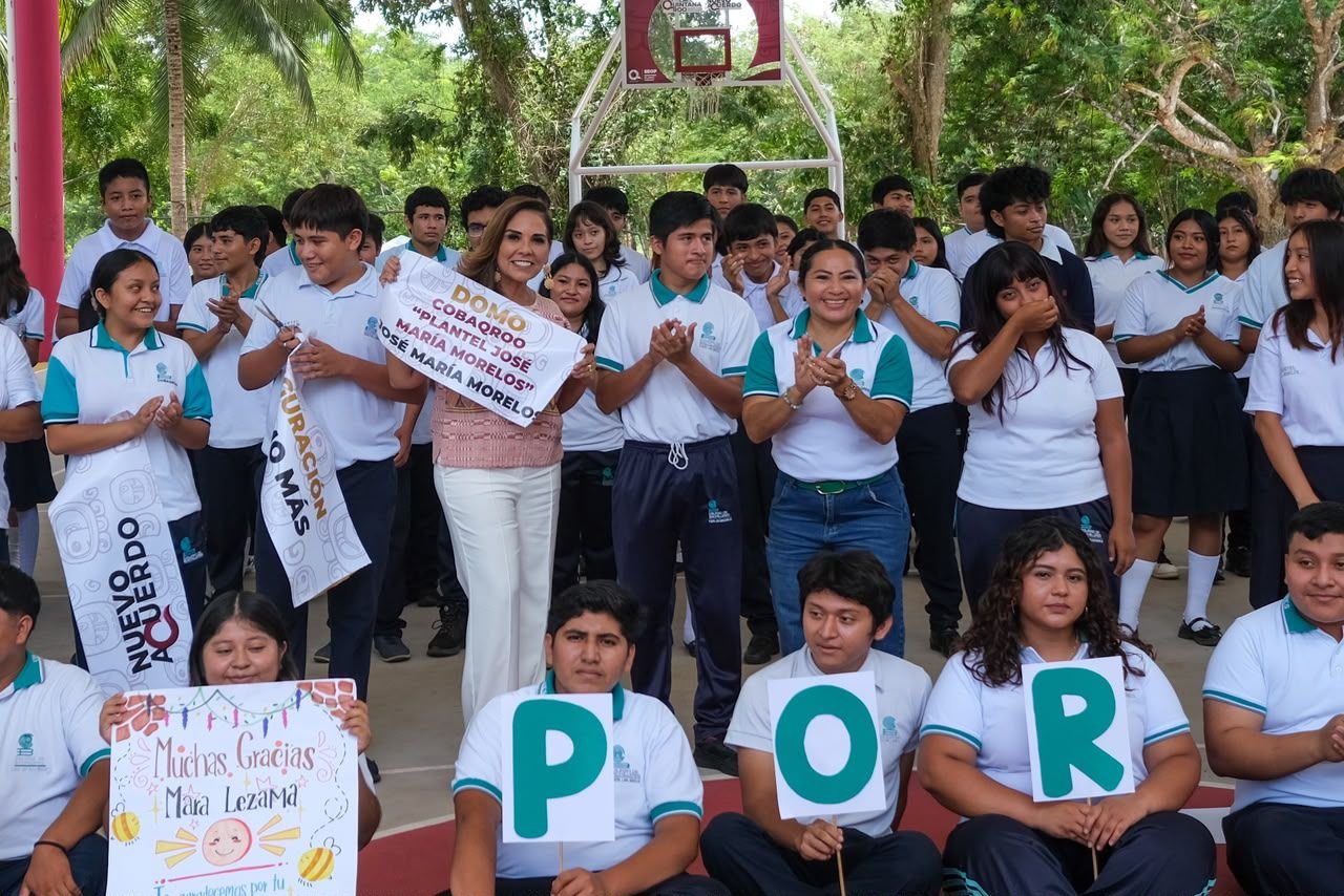 CON NUEVO DOMO EN COLEGIO DE BACHILLERES DE JOSÉ MARÍA MORELOS, MARA LEZAMA IMPULSA A LAS Y LOS JÓVENES A CONSTRUIR UN FUTURO SIN VIOLENCIA