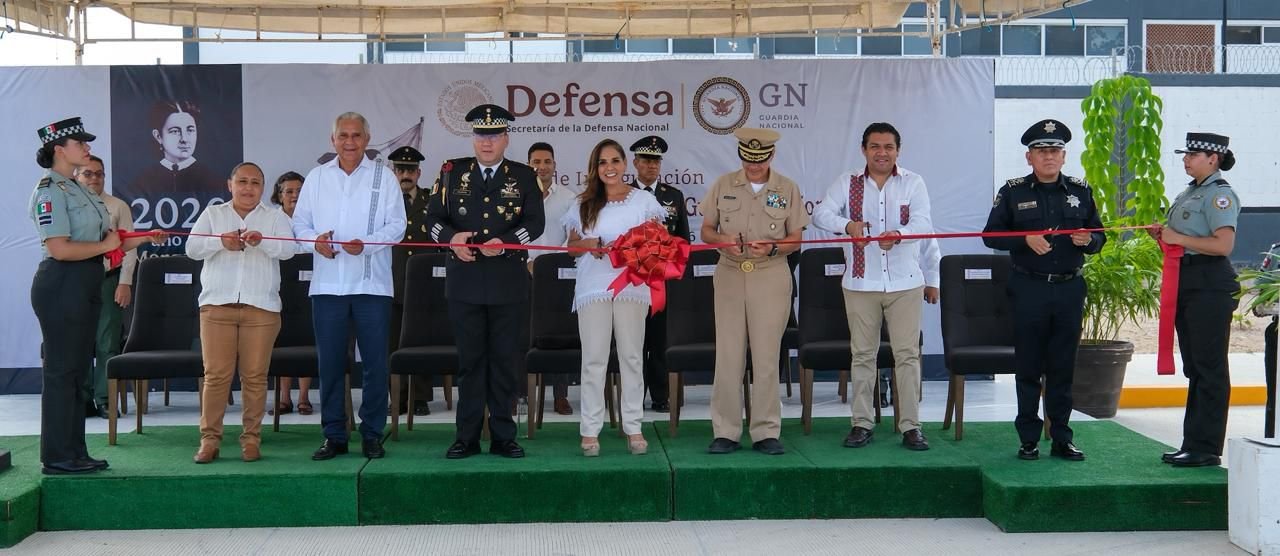 INAUGURA MARA LEZAMA VIVIENDAS PARA FAMILIAS DE LA GUARDIA NACIONAL EN CHETUMAL, JUNTO CON COORDINADOR ESTATAL SERGIO LÓPEZ