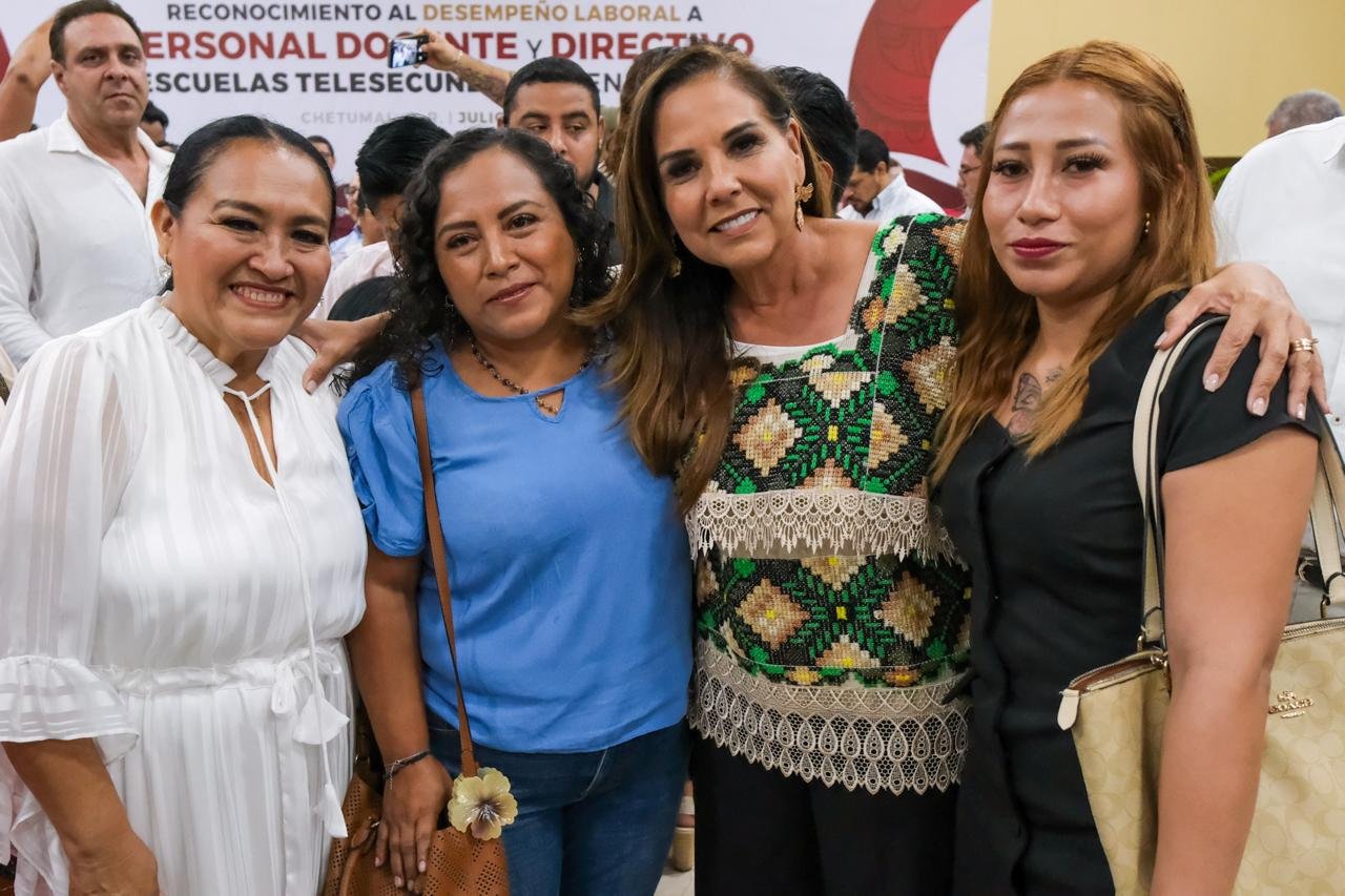 RECONOCE MARA LEZAMA DESEMPEÑO LABORAL DEL PERSONAL DOCENTE Y DIRECTIVO DE LAS 180 TELESECUNDARIAS EN EL ESTADO
