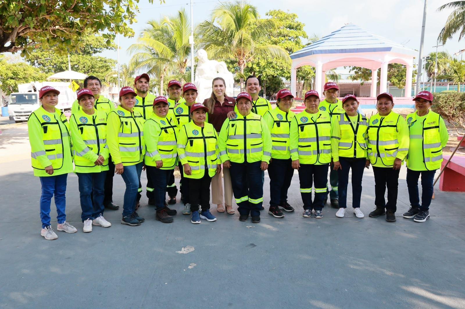 SERVICIOS PÚBLICOS, UNA HISTORIA DE LA TRANSFORMACIÓN DE ISLA MUJERES