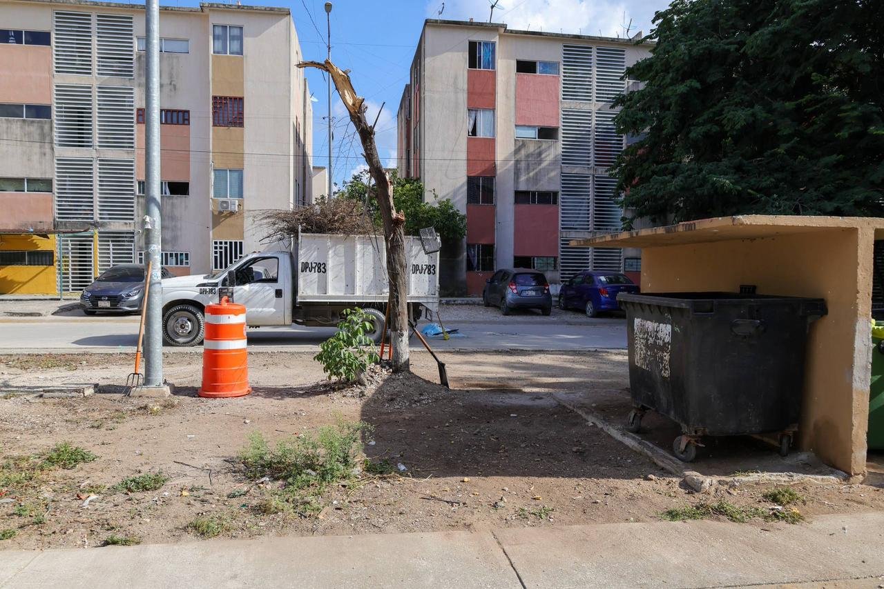 CON MEGA BRIGADA DE LIMPIEZA INTEGRAL, AYUNTAMIENTO DE BJ ATIENDE PARAÍSO MAYA