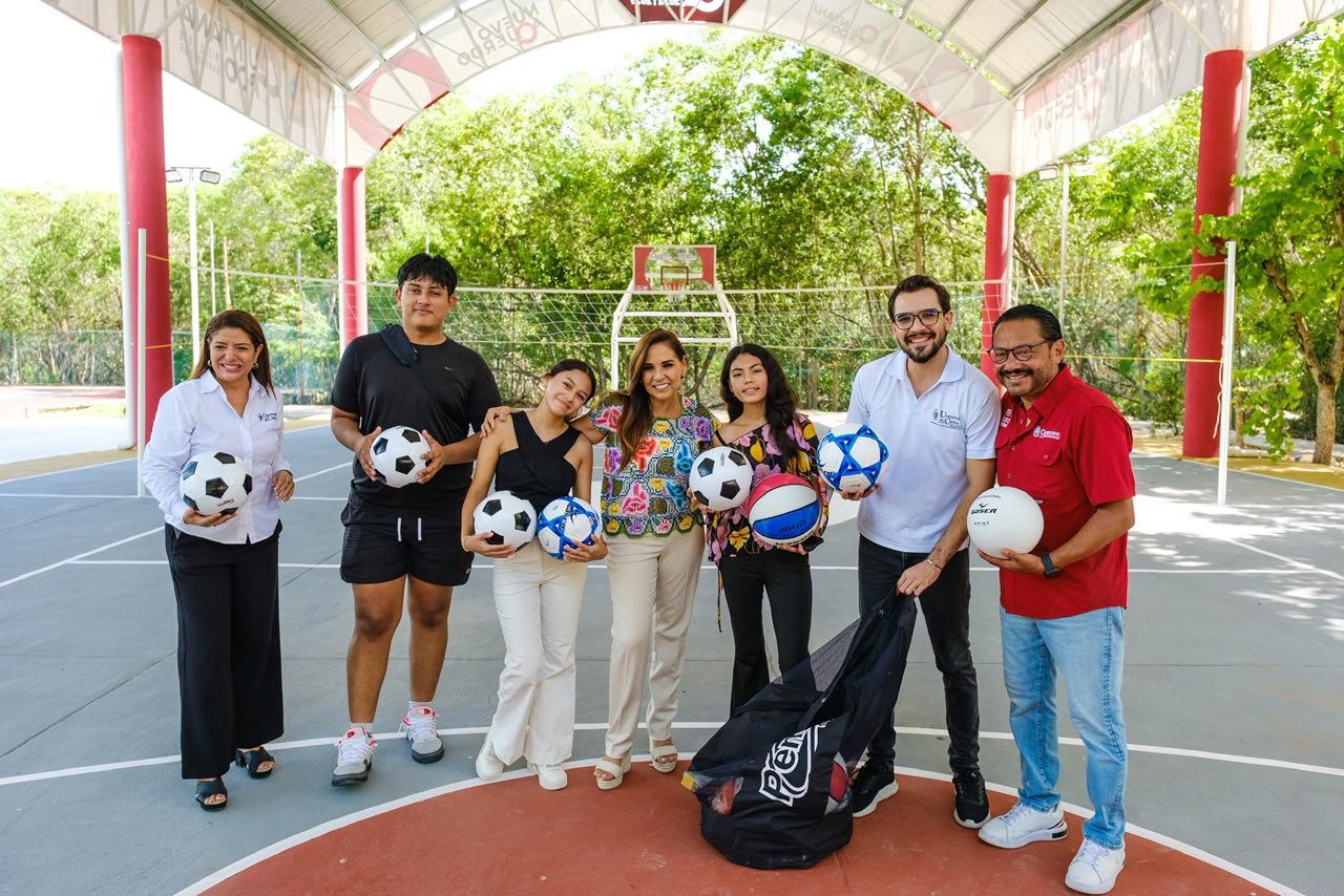 EN SU 26 ANIVERSARIO, LA UNIVERSIDAD DEL CARIBE INAUGURA CON MARA LEZAMA DOMO QUE IMPULSA EL DEPORTE Y LA CONVIVENCIA ESTUDIANTIL